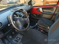 Usata Toyota Aygo Connect Style 68 CV (50 kW) 2012 Rosso Utilitaria