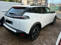 Usata Peugeot 2008 131 CV (96 kW) 2022 Bianco SUV