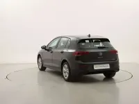 Usata VW Golf VIII Life 131 CV (96 kW) 2023 Grigio Berlina