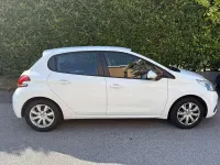 Usata Peugeot 208 Active 75 CV (55 kW) 2016 Bianco Utilitaria