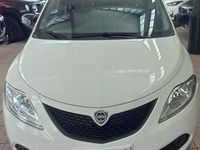 Usata Lancia Ypsilon Gold 69 CV (50 kW) 2019 Bianco Utilitaria