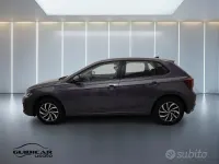 Usata VW Polo Life 95 CV (69 kW) 2025 Grigio Utilitaria