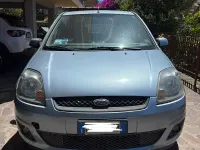 Usata Ford Fiesta Titanium 80 CV (58 kW) 2007 Bluazzurro Utilitaria