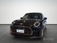 Usata Mini ONE Essential 75 CV (55 kW) 2022 Midnight black met. Utilitaria