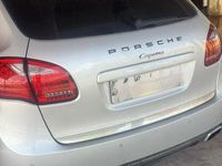 Usata Porsche Cayenne 240 CV (176 kW) 2011 Grigio SUV