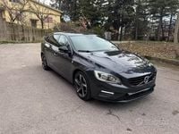 Usata Volvo V60 R-Design 120 CV (88 kW) 2016 Grigio Station wagon