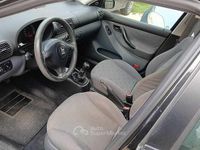 Usata Seat Leon 75 CV (55 kW) 2001 Nero Utilitaria