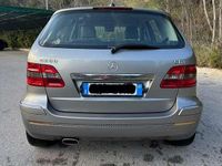 Usata Mercedes B200 140 CV (102 kW) 2006 Grigio Monovolume