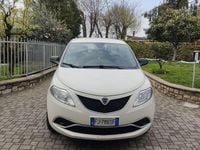 Usata Lancia Ypsilon 69 CV (50 kW) 2017 Bianco Utilitaria