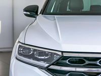 Usata VW T-Roc R-line 110 CV (80 kW) 2023 Pure white nero SUV