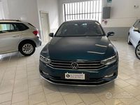 Usata VW Passat Elegance 150 CV (110 kW) 2023 Blu Station wagon