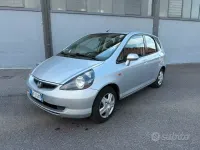 Usata Honda Jazz 78 CV (57 kW) 2003 Grigio Utilitaria