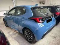 Usata Toyota Yaris Hybrid Trend 92 CV (67 kW) 2021 Blu Berlina