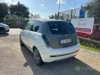 Usata Lancia Ypsilon 90 CV (66 kW) 2007 Bianco Utilitaria