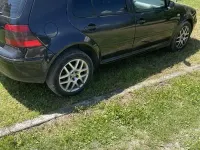 Usata VW Golf IV 101 CV (74 kW) 2003 Nero Berlina