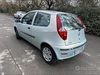 Usata Fiat Punto 80 CV (58 kW) 2004 Utilitaria