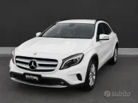Usata Mercedes GLA200 136 CV (100 kW) 2016 Bianco SUV