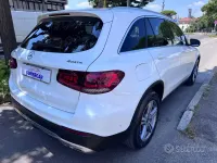 Usata Mercedes GLC200 163 CV (119 kW) 2021 Bianco SUV