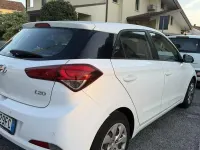 Usata Hyundai i20 85 CV (62 kW) 2016 Bianco Utilitaria