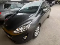 Usado Ford Fiesta 92 HP (67 kW) 2018 Cinzento Citadino