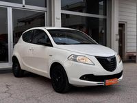 Usata Lancia Ypsilon 85 CV (62 kW) 2014 Bianco Utilitaria