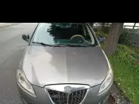 Usado Lancia Delta 120 CV (88 kW) 2009 Gris Utilitario