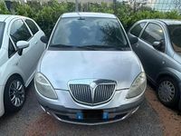 Usata Lancia Ypsilon 60 CV (44 kW) 2006 Argento Utilitaria