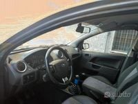 Usata Ford Fiesta 90 CV (66 kW) 2007 Blu Berlina