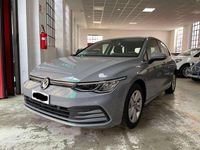 Usata VW Golf VIII Life 150 CV (110 kW) 2020 Argento Berlina