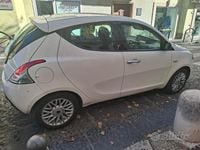 Usata Lancia Ypsilon 69 CV (50 kW) 2015 Bianco Utilitaria