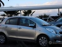 Usata Toyota Yaris 89 CV (65 kW) 2006 Grigio Berlina