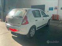 Usata Dacia Sandero Ambiance 72 CV (52 kW) 2009 Bianco Berlina