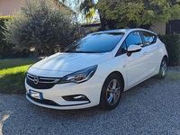 Usata Opel Astra 110 CV (80 kW) 2016 Bianco Coupé