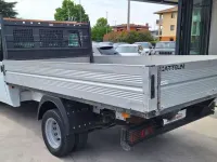 Usata Ford Transit 116 CV (85 kW) 2006 Bianco pastello Furgone