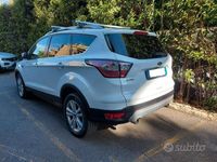 Usata Ford Kuga 120 CV (88 kW) 2019 Bianco SUV