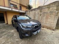 Usata Toyota HiLux 204 CV (150 kW) 2021 Marrone Pick-up