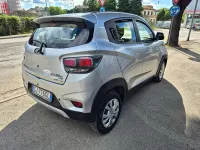 Usata Mahindra KUV100 86 CV (63 kW) 2022 Argento SUV