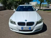 Usata BMW 318 143 CV (105 kW) 2011 Bianco Station wagon