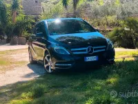 Usata Mercedes B180 109 CV (80 kW) 2012 Nero Utilitaria