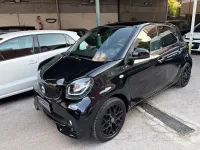 Usata Smart ForFour Superpassion 90 CV (66 kW) 2019 Nero Utilitaria