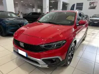 Usata Fiat Tipo Cross 131 CV (96 kW) 2022 Rosso passione Berlina