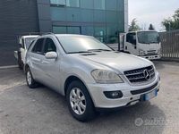 Usata Mercedes ML320 2007 Grigio SUV