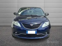 Usata Lancia Ypsilon 69 CV (50 kW) 2017 Blu Utilitaria