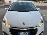 Usata Peugeot 208 Access 82 CV (60 kW) 2017 Bianco Utilitaria