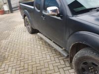 Usata Nissan Navara 190 CV (139 kW) 2010 Nero Pick-up