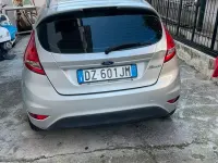 Usata Ford Fiesta 97 CV (71 kW) 2009 Grigio Berlina