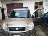 Usata Fiat Doblò 75 CV (55 kW) 2008 Marrone Monovolume