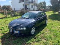 Usata Alfa Romeo 147 Distinctive 105 CV (77 kW) 2008 Nero Utilitaria