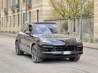 Usata Porsche Cayenne Turbo 549 CV (403 kW) 2021 Nero jet metallizzato SUV