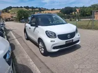 Usata Smart ForFour Passion 71 CV (52 kW) 2017 Bianco Utilitaria